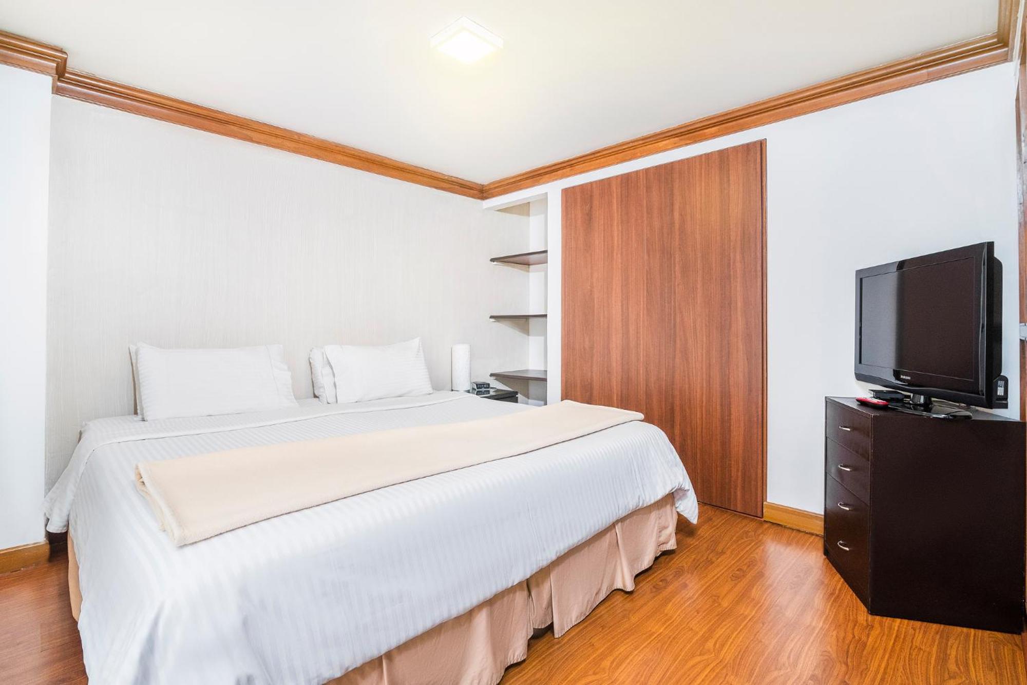 Lloyds Apartasuites Parque 93 Bogota Exterior photo