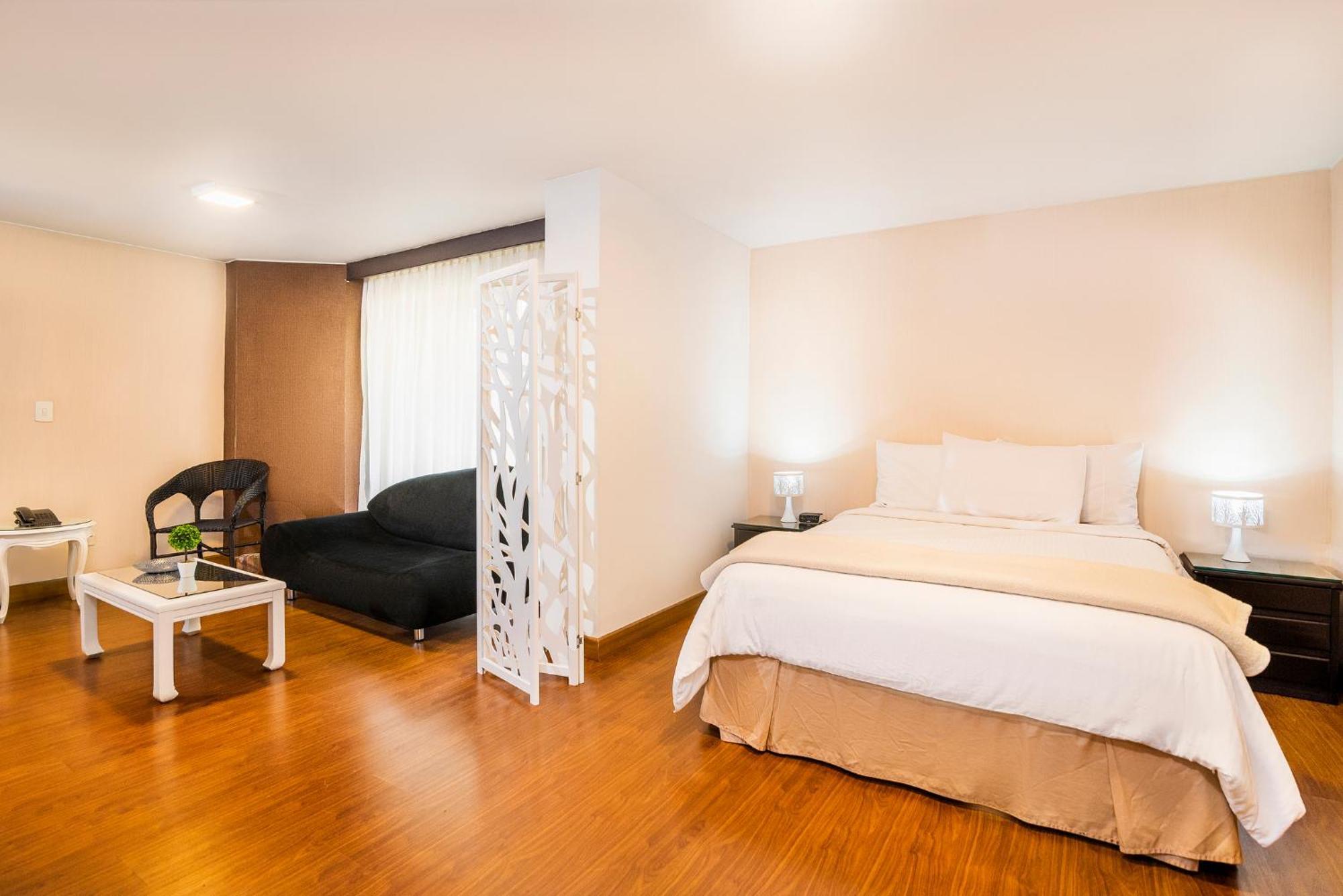 Lloyds Apartasuites Parque 93 Bogota Exterior photo